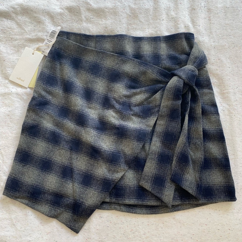 NWT Aritzia Wilfred Skirt